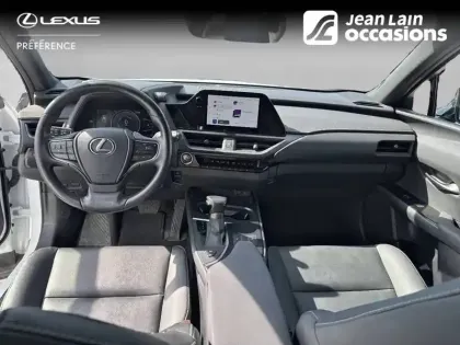 Photo 17 Lexus UX  250h 4WD