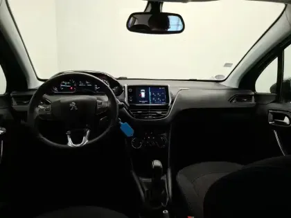 Photo 11 Peugeot 208  PureTech 82ch S&S BVM5