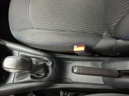 Photo 28 Peugeot 208  PureTech 82ch S&S BVM5