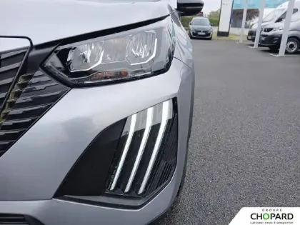 Photo 21 Peugeot 2008  PureTech 100 S&S BVM6