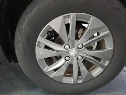 Photo 9 Peugeot 2008  PureTech 130 S&S EAT8