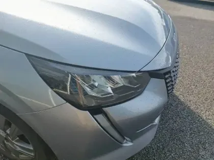 Photo 15 Peugeot 208  PureTech 100 S&S BVM6
