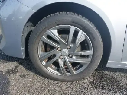 Photo 12 Peugeot 208  PureTech 100 S&S BVM6