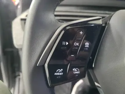 Photo 14 Peugeot 5008  Hybrid 145 ch e-DCS6