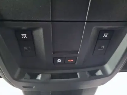 Photo 43 Peugeot 5008  Hybrid 145 ch e-DCS6