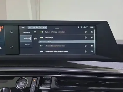 Photo 41 Peugeot 5008  Hybrid 145 ch e-DCS6