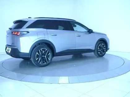 Photo 23 Peugeot 5008  Hybrid 145 ch e-DCS6