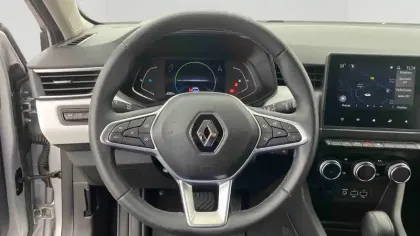 Photo 15 Renault Clio  E-Tech hybride 145