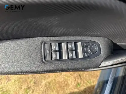 Photo 19 Renault Captur  mild hybrid 160 EDC