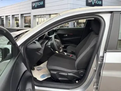 Photo 8 Peugeot 208  PureTech 100 S&S BVM6