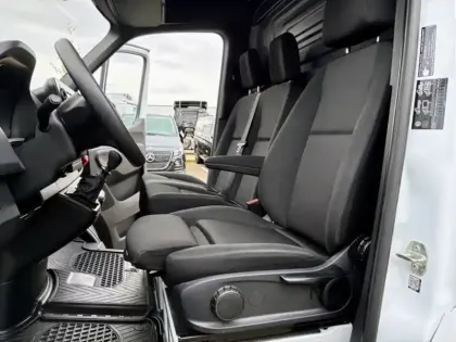 Photo 14 Mercedes Sprinter 317 CDI FG 43 L3H2 14M3 170CH 