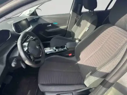 Photo 8 Peugeot 208  e- 136ch Style