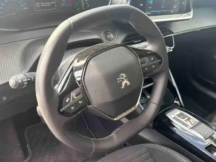 Photo 9 Peugeot 208  e- 136ch Style
