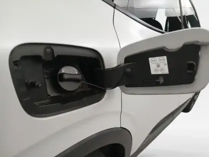 Photo 24 Renault Arkana  1.6 E-Tech hybride 145ch RS Line Fast Track