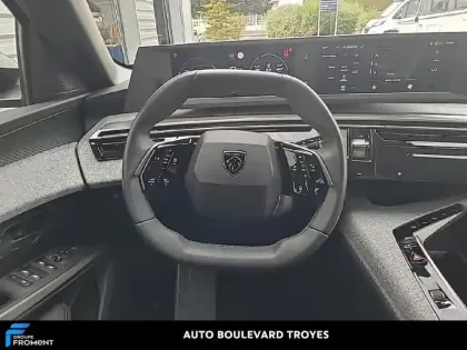 Photo 8 Peugeot 5008  Hybrid 145ch Allure e-DCS6