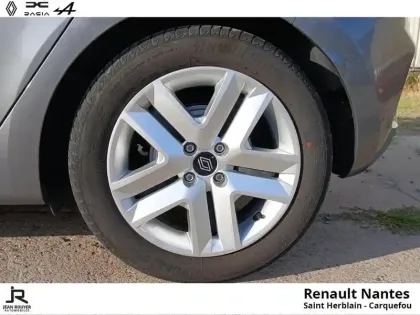 Photo 8 Renault Clio  1.6 E-Tech 145ch full hybrid Evolution