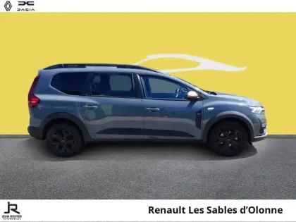 Photo 12 Dacia Jogger  1.6 hybrid 140ch Extreme 5 places -24