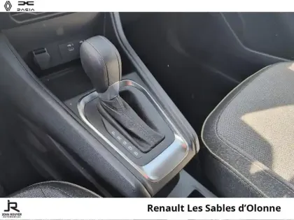 Photo 20 Renault Captur  1.6 E-Tech full hybrid 145ch Techno