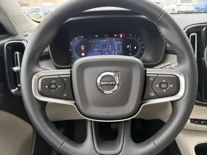 Photo 7 Volvo XC40  B3 163ch Ultimate DCT 7