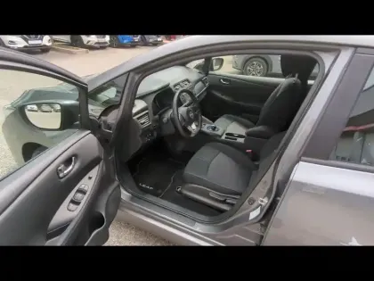 Photo 9 Nissan Leaf  150ch 40kWh Acenta 22
