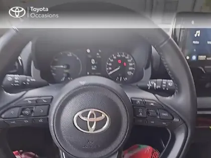 Photo 8 Toyota Yaris  116h Dynamic 5p MC24