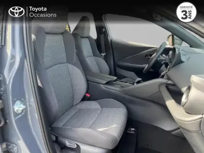 Photo 11 Toyota C-HR  1.8 Hybride 140ch Graphic MY26 Véhicule neuf