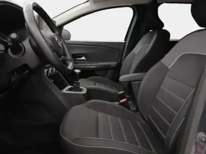 Photo 12 Dacia Jogger  1.0 TCe 110ch SL Extreme+ 5 places