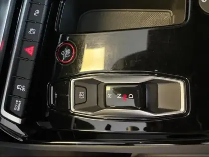 Photo 11 Audi E-tron  GT 476ch Avus quattro