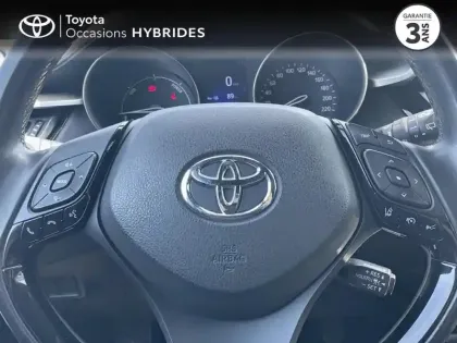 Photo 8 Toyota C-HR  122h Design 2WD E-CVT RC18