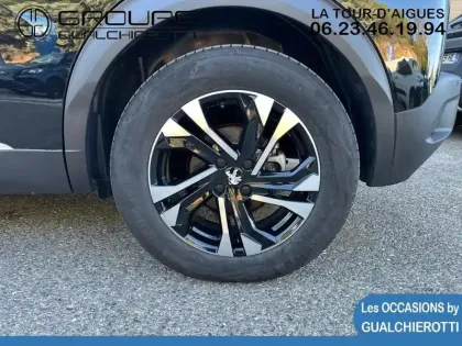 Photo 11 Peugeot 2008  e- 136ch Allure