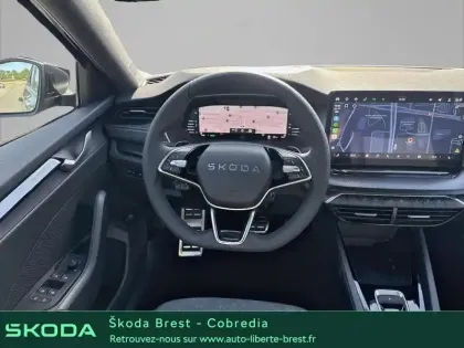 Photo 8 Skoda Octavia  Combi 1.5 TSI ACT Hybrid 150ch Sportline DSG7