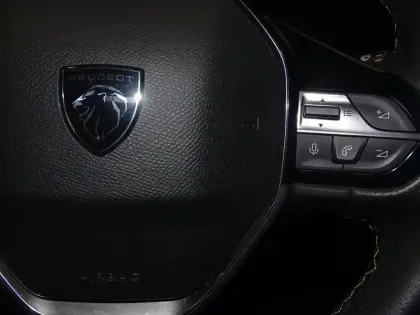 Photo 13 Peugeot 308  PHEV 225ch GT e-EAT8