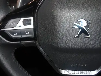 Photo 12 Peugeot 208  1.2 PureTech 100ch S&S Style EAT8