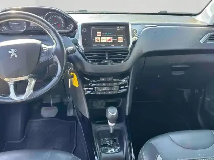 Photo 10 Peugeot 2008  1.2 PureTech 110ch E6.c Allure S&S EAT6