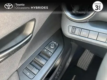 Photo 13 Toyota C-HR  2.0 Hybride 200ch Design NG23