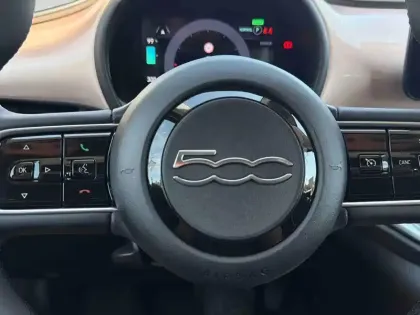 Photo 11 Fiat 500 C e 118ch MY23