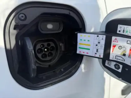 Photo 9 Renault Twingo  E-Tech Electric Authentic R80 Achat Intégral