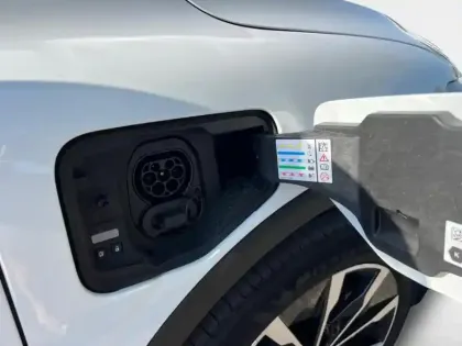 Photo 9 Renault Megane  E-Tech Electric EV60 130ch Evolution ER super charge -C