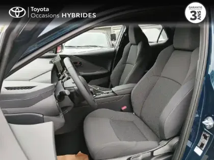 Photo 11 Toyota C-HR  1.8 Hybride 140ch Dynamic MY26