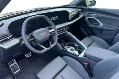 Photo 7 Audi Q5 SB E HYBRID QUATTRO 299 CH S tronic