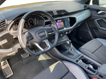 Photo 8 Audi Q3 35 TDI 150 ch S tronic 7 S line