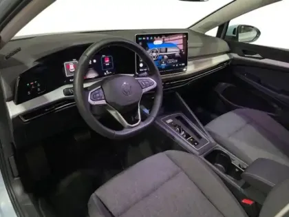 Photo 8 Volkswagen Golf 1.5 eHybrid 204 DSG6 VW Edition