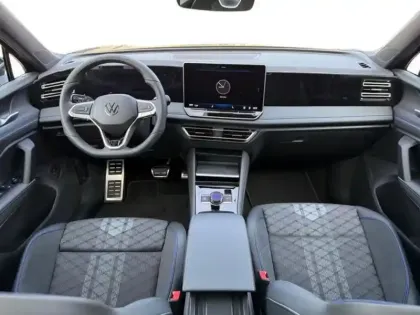 Photo 7 Volkswagen Tiguan NOUVEAU 1.5 ETSI 150CH DSG7 R LIN