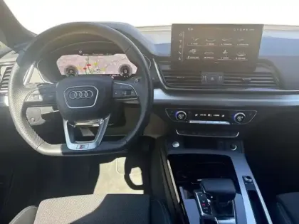 Photo 7 Audi Q5 50 TFSIe 299 S tronic 7 Quattro S line