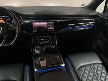 Photo 8 Audi Q7 60 TFSI e 456 Tiptronic 8 Quattro Competition