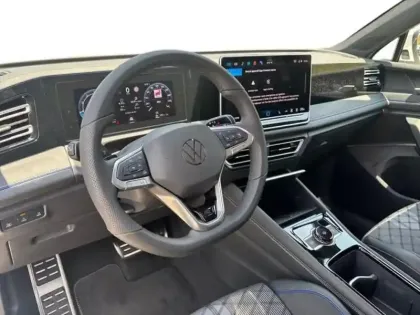 Photo 8 Volkswagen Tiguan NOUVEAU 1.5 ETSI 150CH DSG7 R LIN