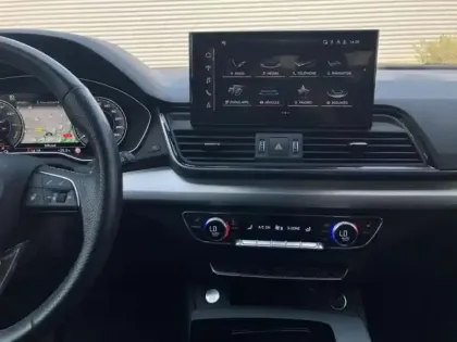 Photo 9 Audi Q5 50 TFSIe 299 S tronic 7 Quattro Black Edition