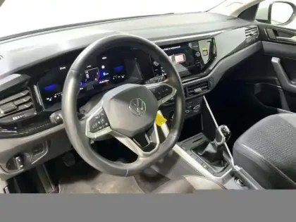 Photo 13 Volkswagen Taigo 1.0 TSI 110 BVM6 Life Business