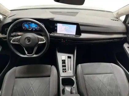 Photo 7 Volkswagen Golf 1.5 eTSI OPF 150 DSG7 Style