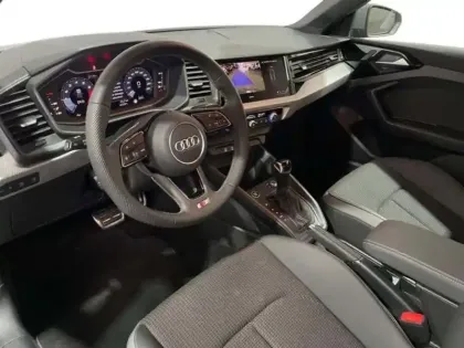 Photo 8 Audi A1 30 TFSI 116 ch S tronic 7 S line